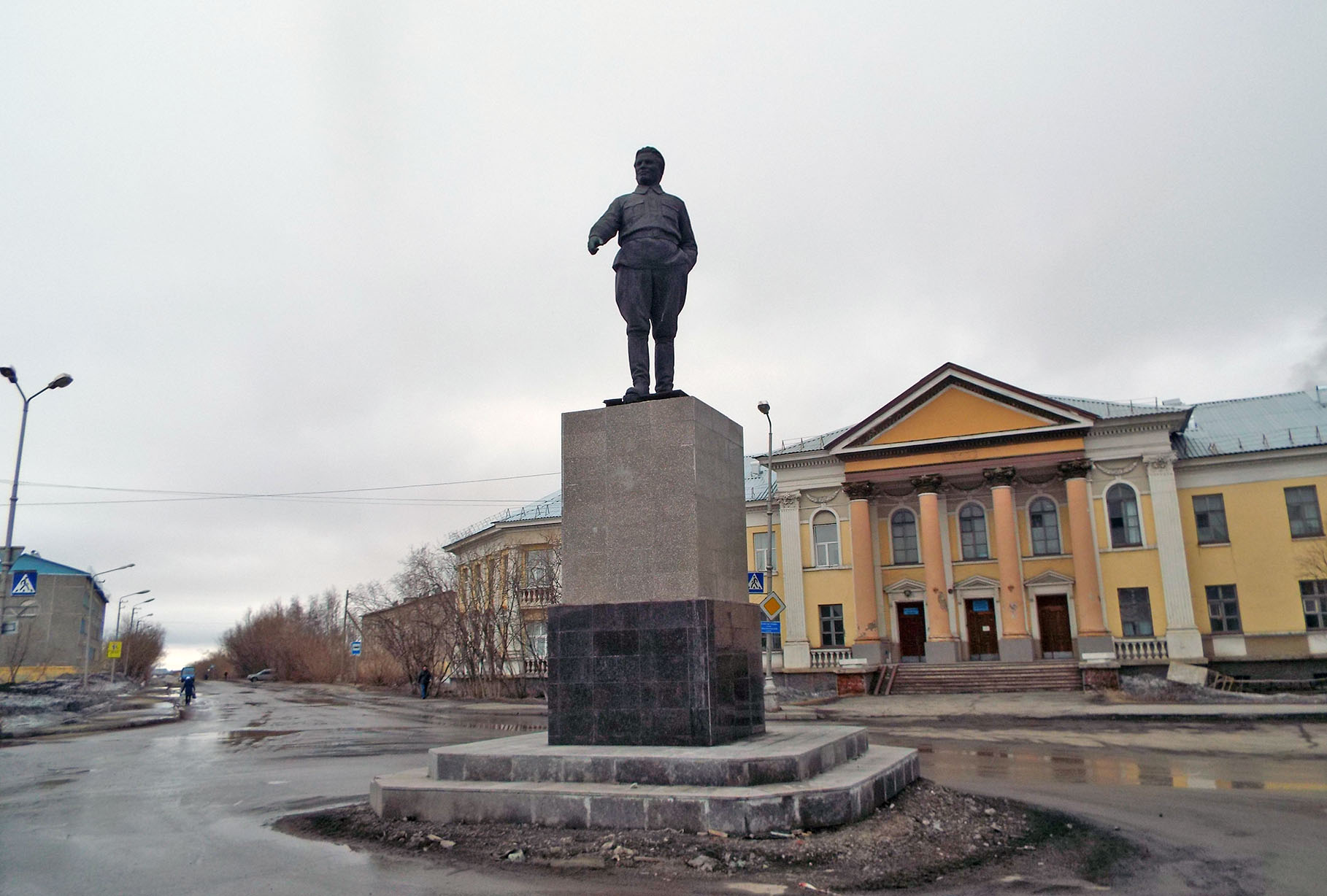 Памятник Ленину в Воркуте